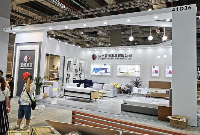 展會搭建布置中塑料材料如何選擇?膠黏劑又該如何選擇?