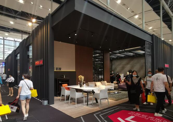 該如何設計搭建大型展臺? 該如何設計搭建大型展臺?