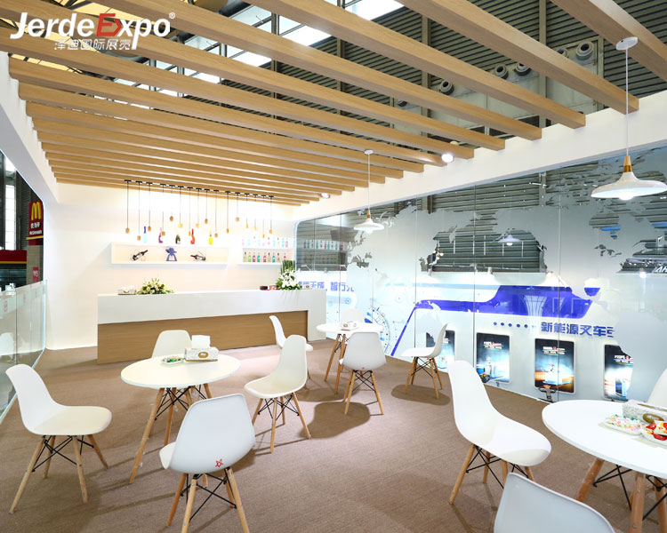 展會(huì)搭建公司要如何協(xié)助參展商搭配展臺(tái) 才能收獲參展者的芳心?