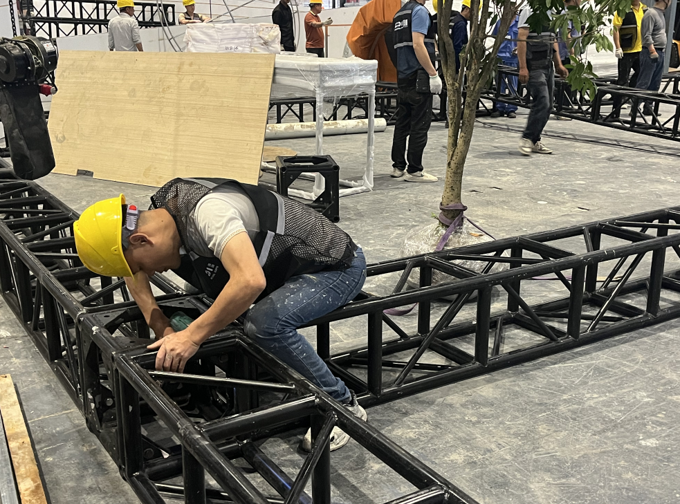 如何預防展臺坍塌？專業展覽展會搭建公司為您提供建議